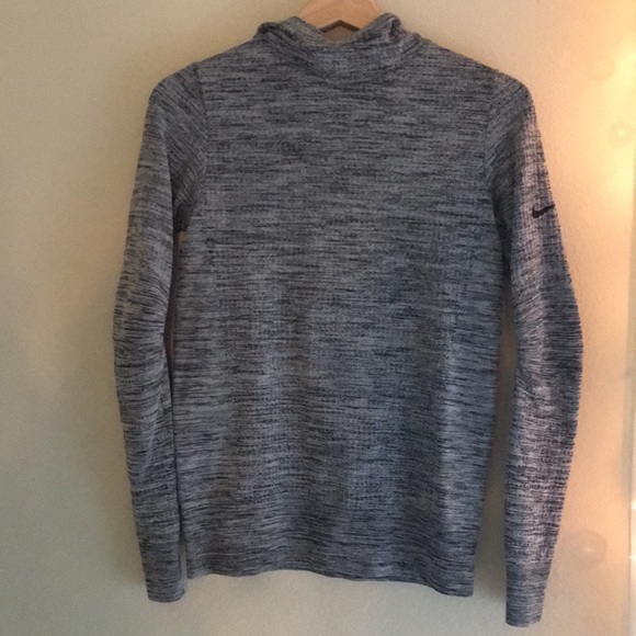 Nike Tops - NIKE seamless hoodie